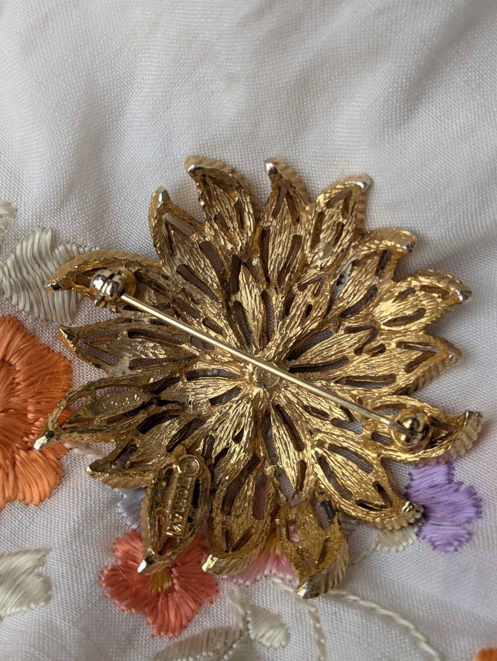 D'Orlan Vintage Floral Flower Brooch Pin Quiet Luxury Bohemian 70s Retro - Picture 9 of 14